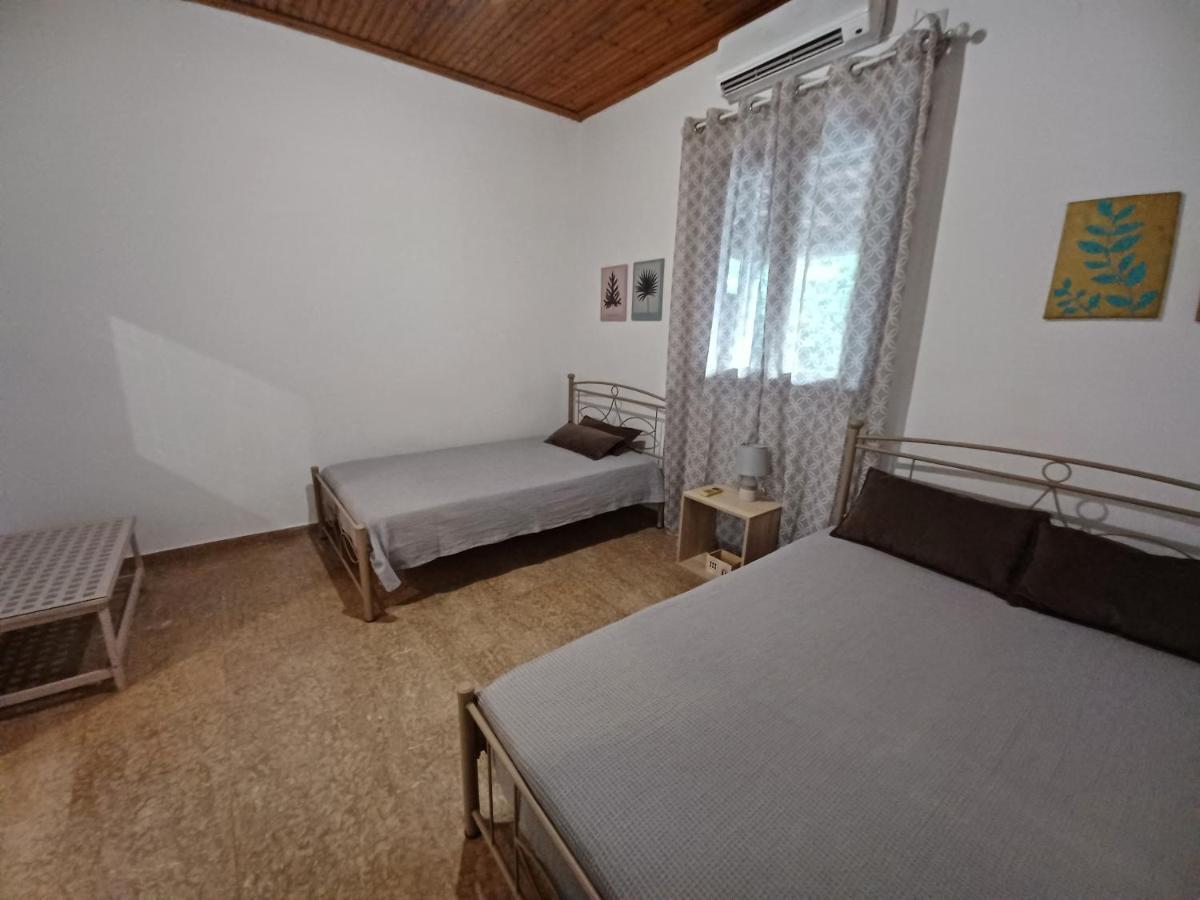 Beach House For Up To 9 People Near Olympia Katakolo Eksteriør bilde